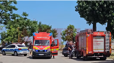 La un pas de înec: fetiţă de 11 ani, scoasă din mare în stare gravă. Incidentul s-a petrecut pe plaja Riva din Mamaia - VIDEO