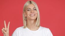 Laura Giurcanu este Vlogger-ul Vocea României!