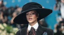 Cum a reușit Rihanna să scape cu viață după clipele de groază prin care a trecut. Focuri de armă au fost trase în casa ei: Modul prin care vedeta a fentat moartea