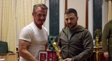 Sean Penn i-a adus una dintre statuetele lui Oscar lui Volodimir Zelenski. Ce i-a spus președintelui ucrainean