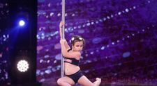 Românii au talent 2023. Carismatică și talentată, Victoria Ștefan i-a cucerit pe jurați cu numărul ei de pole-dance