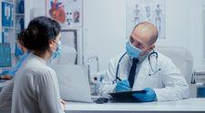(P) Dr. Ion Coteț: Avem frecvent cazuri de cancer cutanat în stadii mai avansate de evoluție prin neprezentarea la specialist