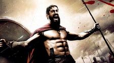 Gerard Butler, la 13 ani de la 300 – Eroii din Termopile. Cum arată în prezent abdomenul lui FOTO PAPARAZZI