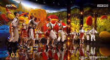 Românii au talent 2025, semifinala 1: Ansamblul Codrenii, moment spectaculos de dans înfocat și voie bună: ”Ați adus sărbătoare la noi în platou”