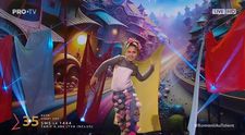 Românii au talent 2025, semifinala 3. Mara Cîmpean, de la un stil la altul, cu naturalețe și energie! A dominat scena cu fiecare mișcare: „M-am ridicat în picioare pentru că am fost cucerit de atitudinea ta!”