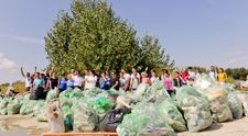 Peste 338 000 de voluntari au participat la Ziua de Curățenie Națională din cadrul proiectului Let's Do it Romania