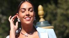 Georgina Rodriguez, la plajă în Dubai însărcinată cu gemeni. „Sunt mândră de familia mea”