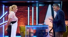 Oana Ioniță este prima concurentă care urcă la balcon. “Un bucătar face așa ceva”