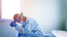 Doctor pe Covid - episodul 3: Prima noapte de război