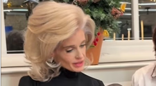 Tu câți ani îi dai? Vedeta și-a șocat fanii cu transformarea dramatică de look: slăbită, cu chipul plin de riduri și coafură demodată. ”Zici că are 70 de ani”