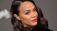 Zoe Saldana arată fabulos în costum de baie. La 42 de ani, starul din Avatar pare o adolescentă