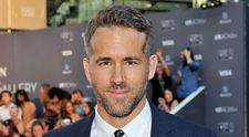 Ryan Reynolds, cu pătrățelele la vedere. Care este secretul unui corp de supererou