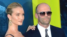 Rosie Huntington-Whiteley, apariție senzuală în lenjerie intimă. Soția lui Jason Statham face furori de Valentine's Day