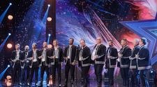 Membrii Grupului Folcloric bărbătesc „Doruri Ciulnițene” au profesii diferite, de la chirurg până la zidar, însă îi unește muzica! 4 de DA și un moment memorabil la Românii au talent 2025: „Cântăm și cântăm de plăcere!”