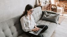 (P) Cum ne poate ajuta un psiholog online în perioada pandemiei
