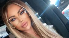 Bianca Drăgușanu, mai sexy ca niciodată. Vedeta s-a pozat goală, în așternuturi