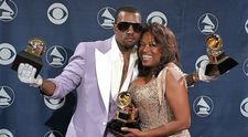 Kanye West, gest extrem pentru a se face auzit. A micționat pe statueta Grammy