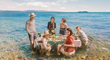 Vacanța ta în Corfu nu va mai fi la fel după ce o să faci cunoștință cu Familia Durrell