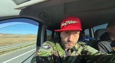 De ce afecțiune suferă Cheloo. Artistul a fost internat la psihiatrie după ce și-a provocat o rană la nivelul gâtului. Personalul medical a sunat la 112: „Sunt puternic...”