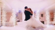 (P) Dansul mirilor: momentul perfect al primei voastre seri ca familie