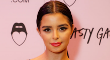 FOTO Demi Rose s-a dezlănțuit din nou. A pozat fără haine în deșert