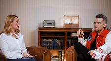 Andreea Esca, interviu-eveniment cu Robbie Williams. Mesajul artistului pentru publicul din România:„Abia aștept”