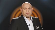 Imaginea in care nu o sa-l recunosti pe Chef Catalin Scarlatescu. Cu esarfa de pionier si aceeasi privire hotarata, intr-o imagine din copilarie