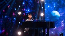 Eduard Anghelescu a transformat scena de la Românii au talent într-o declarație de dragoste pentru tatăl său. Jurații l-au aplaudat în picioare: „Pentru mine asta e interpretarea perfectă!”