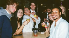 Noua metodă bizară prin care studenții își găsesc acum partener. ”Tinder este primitiv”. Ce se întâmplă în fiecare zi de miercuri