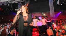 Antonia, show incendiar in Italia. Artista si-a facut aparitia intr-o bluza complet transparenta