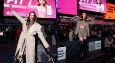 Emily Burghelea a cucerit America! Și-a lansat propria aplicație în New York și a promovat-o în celebrul Times Square: „Mereu ați avut încredere în mine și vă mulțumesc”