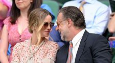 Ea e motivul pentru care Russell Crowe e într-o formă de zile mari la 61 de ani! Starul din „Gladiatorul” a dat jos peste 23 de kilograme