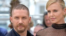 Ce au făcut Charlize Theron și Tom Hardy în timpul filmărilor la ”Mad Max”