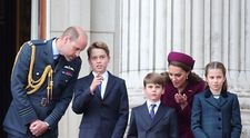 Ipostaze adorabile cu cei trei copii ai Prințului și Prințesei de Wales pe balconul regal, la ceremonia dedicată Zilei Victoriei în Europa 2025