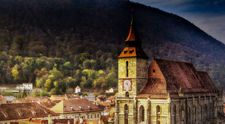 Meseria de ghid a redevenit atractiva. Biserica Neagra din Brasov a cerut ajutorul unor elevi pasionati de istorie