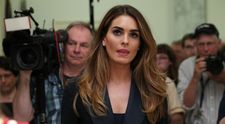 Cine e Hope Hicks, femeia care l-a infectat pe Donald Trump cu noul coronavirus