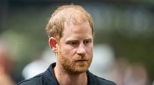 Prințul Harry, acuzat că a filmat vizita familiei la mormântul Prințesei Diana pentru un documentar despre moartea acesteia