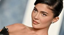 Spune că are doar o intervenție, dar un medic estetician o contrazice. Câte operații estetice are de fapt Kylie Jenner