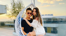 Iubita lui Selly, apariție demnă de invidiat la plajă. Cât de bine arată Smaranda în costum de baie