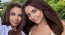 Toată lumea le admiră frumusețea, dar să vezi cum arată mama lor. Cine sunt surorile gemene care au cucerit Instagramul