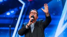 Preotul care a cucerit inimile publicului de la Britain's Got Talent. Melodia emotionanta pe care a cantat-o impecabil