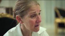 Imagini șocante! Celine Dion, care suferă de o afecțiune incurabilă, a insistat să fie filmată în timp ce are o criză severă