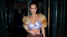Kim Kardashian, noapte de pomină la Londra alături de Kate Moss. Cu cine s-a sărutat vedeta în mijlocul unei petreceri nebune