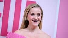 „Blonda de la Drept” pare că nu a îmbătrânit o zi! Reese Witherspoon, pe covorul roșu alături de bărbatul cu care și-a refăcut viața după divorț! Cine e și cum arată miliardarul neamț de 58 de ani