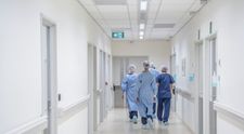 Doua femei au primit o sansa la viata, gratie unui transplant de rinichi. Interventia chirurgicala a avut loc la Cluj