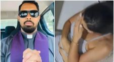 Un enoriaș și-a surprins logodnica în baie cu preotul parohiei, fără sutană! Reacția lor, filmată, a devenit virală