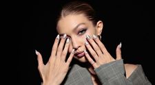 A recreat poza nud a modelului Gigi Hadid. Rezultatul a fost uimitor