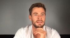 Chris Hemsworth, schimb de replici acide cu Ryan Reynolds: ”Un tâmpit, un actor groaznic”
