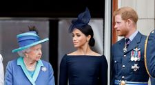Meghan Markle și Prințul Harry, acuzați că încalcă înțelegerea avută cu Regina Elisabeta a II-a: „Urăște familia regală și Regatul Unit, dar profită de pe urma titlului. Este îngrozitor”