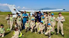Ce se întâmplă într-o tabără unde copiii schimbă TikTok-ul pe manșa unui avion. George Rotaru, director General Aeroclubul României: „Mulți se întorc și vor să devină piloți